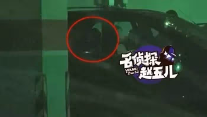 明星約會有多拼?穿女裝,藏行李箱、上車躺平,一個比一個離譜