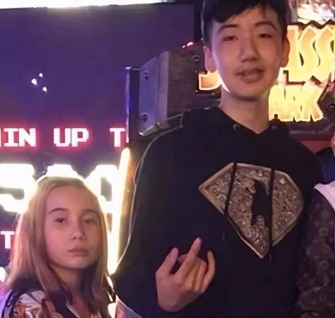華裔網紅兄妹相繼去世,年僅21歲和14歲!曾指控被父親及繼母虐待