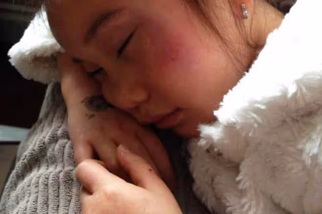 華裔網紅兄妹相繼去世，年僅21歲和14歲！曾指控被父親及繼母虐待