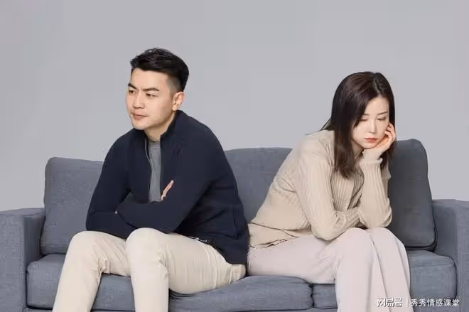 故事:親戚問我工資,老婆說漏嘴年薪50萬,毀了我8年婚姻
