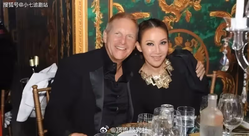 李玟老公開始反擊,提出三點質疑直指李玟兩個姐姐,二姐回應來了