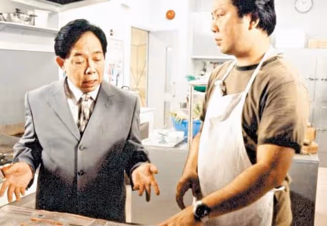 近況曝光!81歲知名老戲骨內地設宴慶生,曾公開大罵周星馳引關注