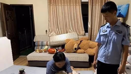 案例：女子深夜誤將小偷當丈夫，因完事後開燈收拾自己，險些喪命
