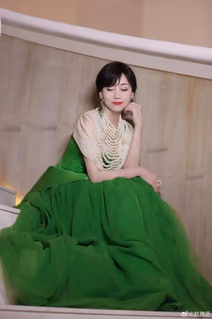 68歲趙雅芝扮花仙子騎白馬,氣質堪比林青霞和朱玲玲
