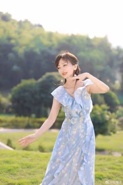 68歲趙雅芝扮花仙子騎白馬,氣質堪比林青霞和朱玲玲