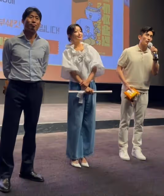 被稱讚為「韓國第一美女」,金喜善表示很尷尬,我必須優雅地老去