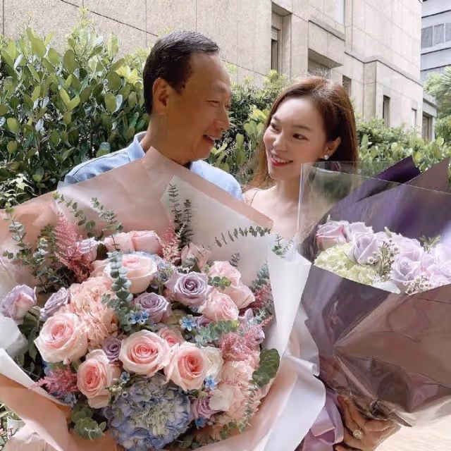 郭台銘首曝與妻子相識經過,對曾馨瑩一見鍾情,林志玲間接牽紅線