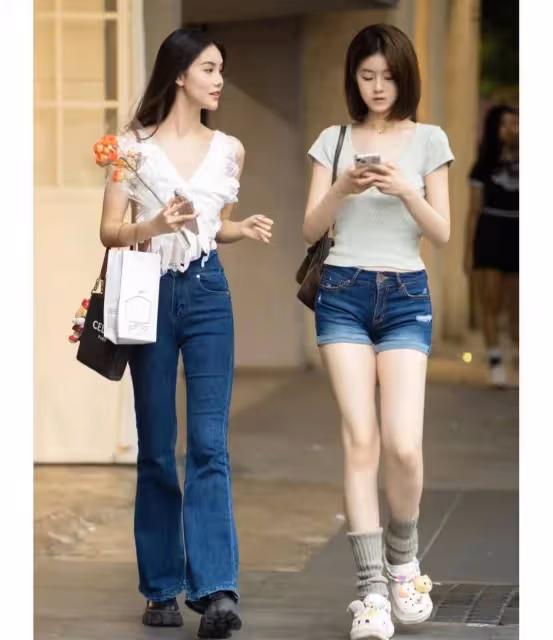 成都的街拍讓我驚嘆不已!滿街穿「背心+短褲」,都是時髦又洋氣的