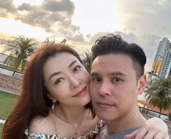 熊黛林為老公慶生，親密貼臉畫面太恩愛，女方皮膚緊緻不見老