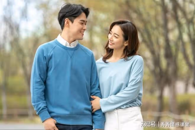 故事:我娶前妻閨蜜,婚禮上前妻發視頻祝福,看完視頻後我報警