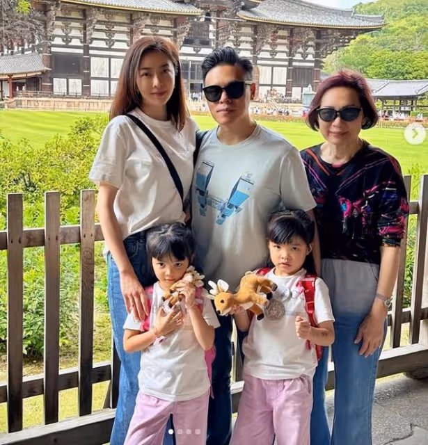 熊黛林為富豪老公慶祝生日，夫妻一起貼臉在海邊自拍