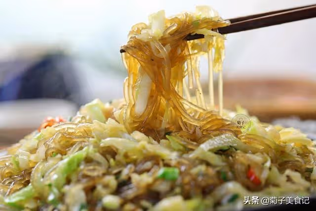粉絲這樣炒,又嫩又香,比蛋炒飯還簡單,一學就會!