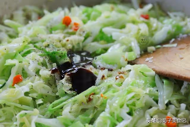 粉絲這樣炒,又嫩又香,比蛋炒飯還簡單,一學就會!