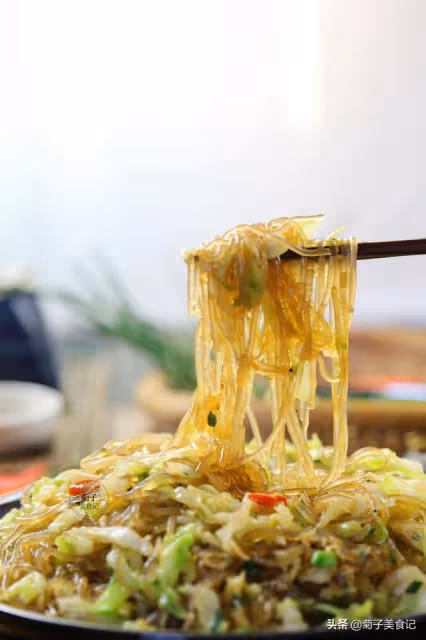 粉絲這樣炒,又嫩又香,比蛋炒飯還簡單,一學就會!