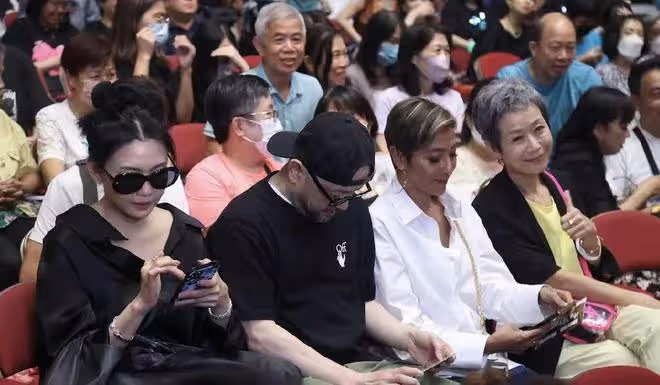 成立50年溫拿樂隊正式解散!梁家輝邱淑貞夫婦捧場,關之琳曝生圖
