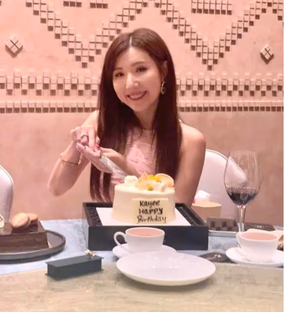 有面！34歲TVB小花生日眾星雲集，激動與樂易玲合唱：覺得光榮