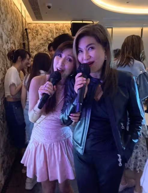 有面！34歲TVB小花生日眾星雲集，激動與樂易玲合唱：覺得光榮