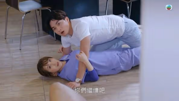 TVB劇又現大尺度?周嘉洛幻想親吻林夏薇!疑似激凸情況