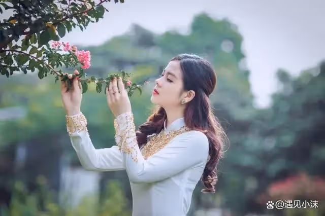 小兒媳讓孫子隨母姓，婆婆把房產給孫女：孫子是外人，分文不會給