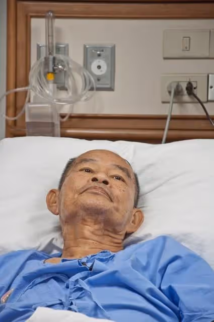 兒子兒媳意外去世,我把存款留給孫子,我住院閨女不願意照顧我
