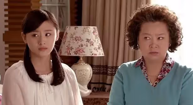 女兒兒媳打架,我打了兒媳兩巴掌,現在來兒子家養老,我忐忑不安
