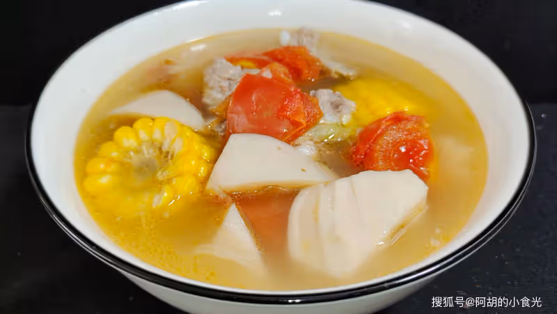 入秋後，排骨和它配絕了！不愧是「秋補第一碗湯」，香而不膩，煲一次、愛一次