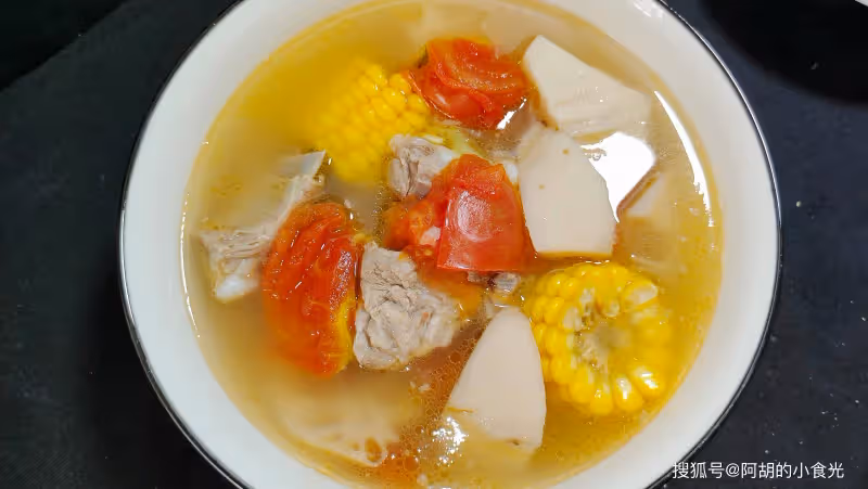 入秋後，排骨和它配絕了！不愧是「秋補第一碗湯」，香而不膩，煲一次、愛一次