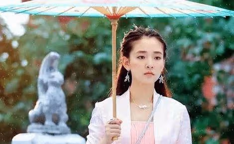 藏了2年孕照,官宣分手後才曝光:心疼吳倩,不如恭喜她活出自我