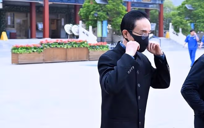 李建華遺體告別儀式:德雲社弟子無人到場,蔡明鞏漢林淚灑現場