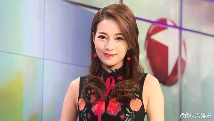 她是東方衛視名嘴,離婚後給兒子當媽又當爹,如今兒子是她的驕傲