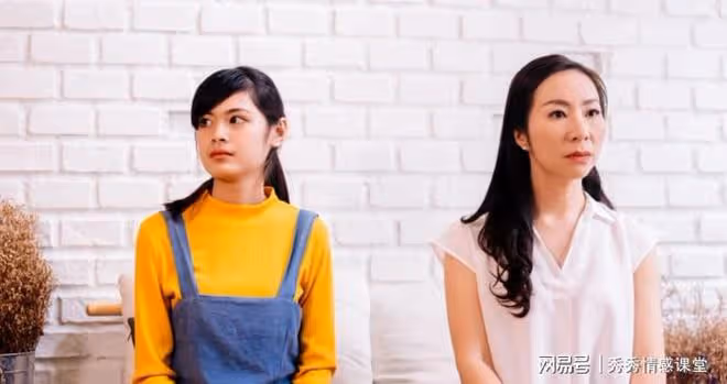 婆婆指責兒媳不回婆家過年,兒子:「她不想伺候20口人吃飯」