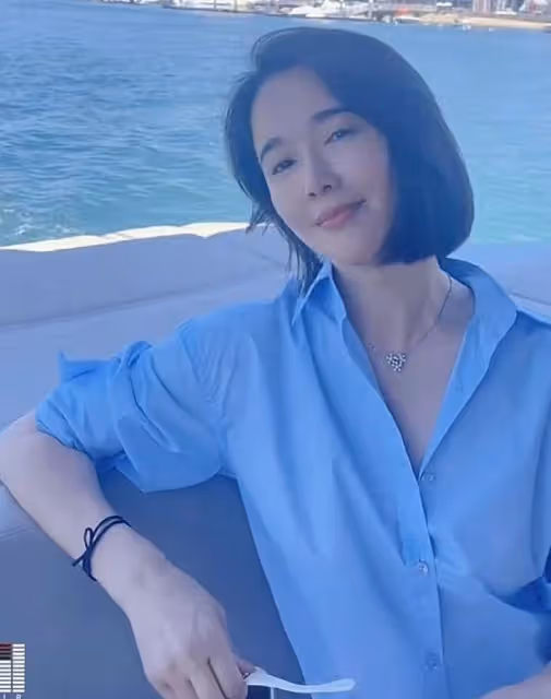 左小青攜女出國度假!包遊艇玩吃大餐很愜意,已跟大20歲富豪離婚