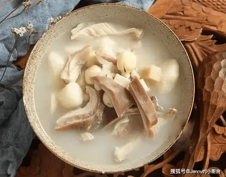 入秋喝湯身體健康,推薦5道營養湯,滋補身體健脾胃,老少皆宜