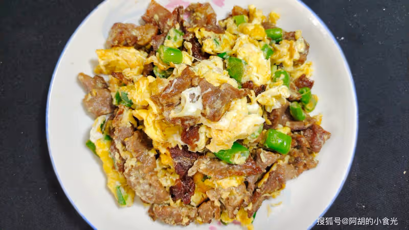 雞蛋和它天生一對，一盤全是優質蛋白！隨手炒一盤，鮮美下飯，美味滋補難停歇