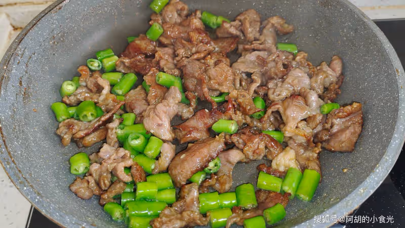 雞蛋和它天生一對,一盤全是優質蛋白!隨手炒一盤,鮮美下飯,美味滋補難停歇