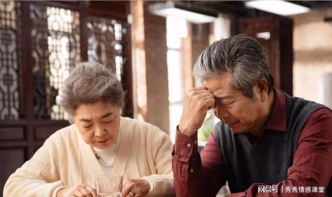 故事：房給女兒，兒媳離婚要分錢！婆婆病兒媳管：小姑子要作上天