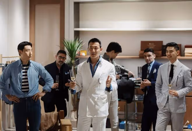 朱珠母女觀看丈夫賽馬,王昀佳排名第七幽默自侃,女兒戴獎章好萌