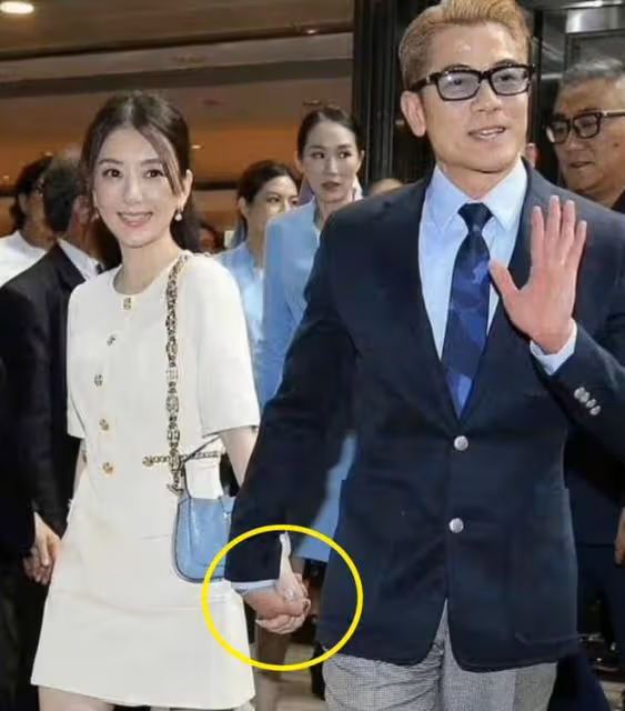 方媛當街調笑郭富城太甜蜜,近照模樣大變認不出,神似Angelababy