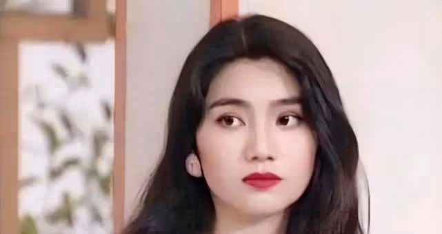 洪欣張丹峰風波後罕見同框,珍惜婚姻,帶8歲女兒遊玩破傳聞