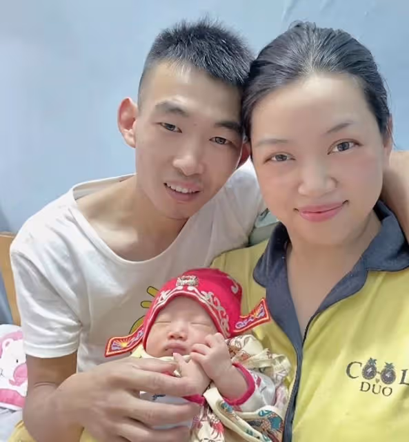 2021年，湖北女子癱瘓後被丈夫拋棄，閨蜜把她介紹給了親生兒子