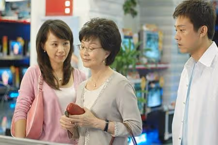 2017年因不孕被前夫拋棄的女子,再婚生下雙胞胎,如今過得如何?