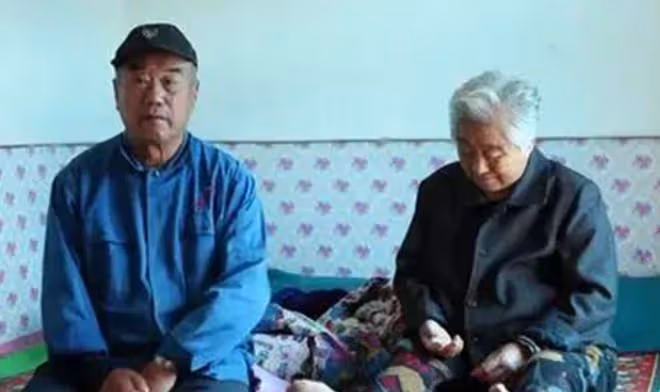 回顧父母背債送女兒出國,女兒成才後失聯17年,癌症父母含恨而終