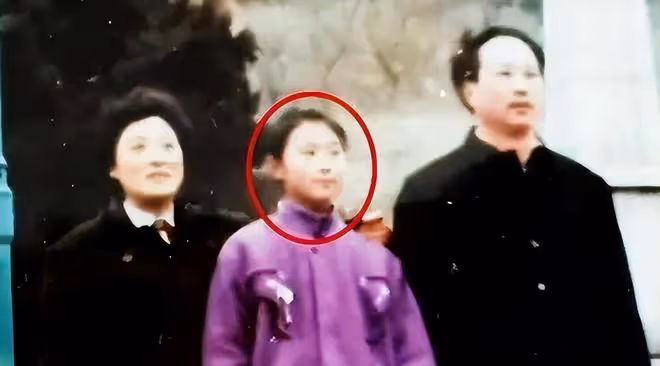 回顧父母背債送女兒出國,女兒成才後失聯17年,癌症父母含恨而終