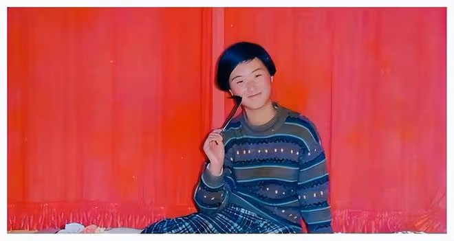 回顧父母背債送女兒出國,女兒成才後失聯17年,癌症父母含恨而終