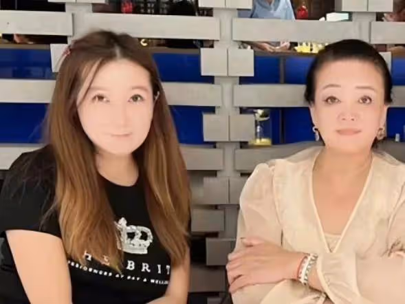 汪小菲太難了,剛被前妻大S起訴,現任女友和前女友又撕了起來