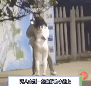 盧靖姍曬馬爾地夫度假照,韓庚從背後將其環腰抱,小姨子也同行