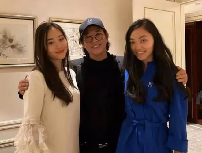 李連杰愛女徹夜聚會太歡樂,與友人開心熱舞笑開花,直呼不要睡覺
