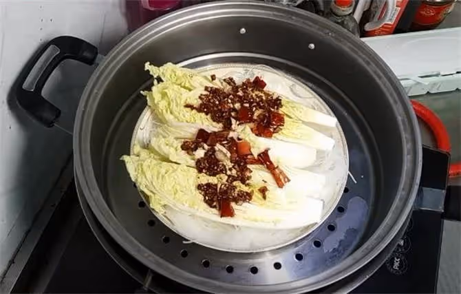 這菜看起來雖然清淡,但卻是米飯剋星,鮮美滑口,老人小孩都喜歡