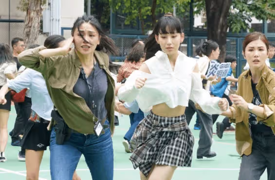 劇照流出!炎明熹拍《逆天奇案2》大露腰!網民:演終極大boss?
