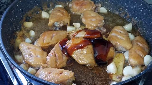 雞翅香噴噴的做法,簡單做法3分鐘學會,又香又好吃,我家經常做